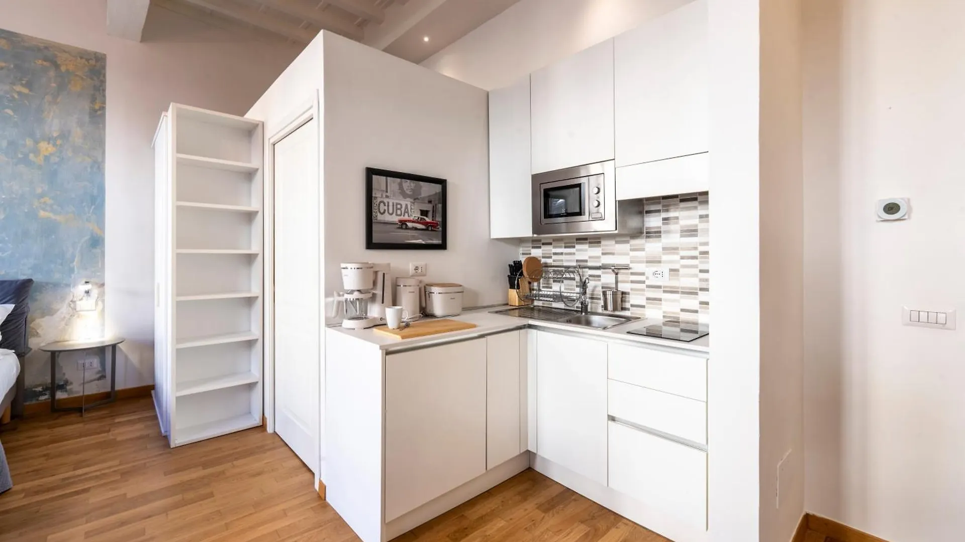 Bela Apartments Florencie 0*,