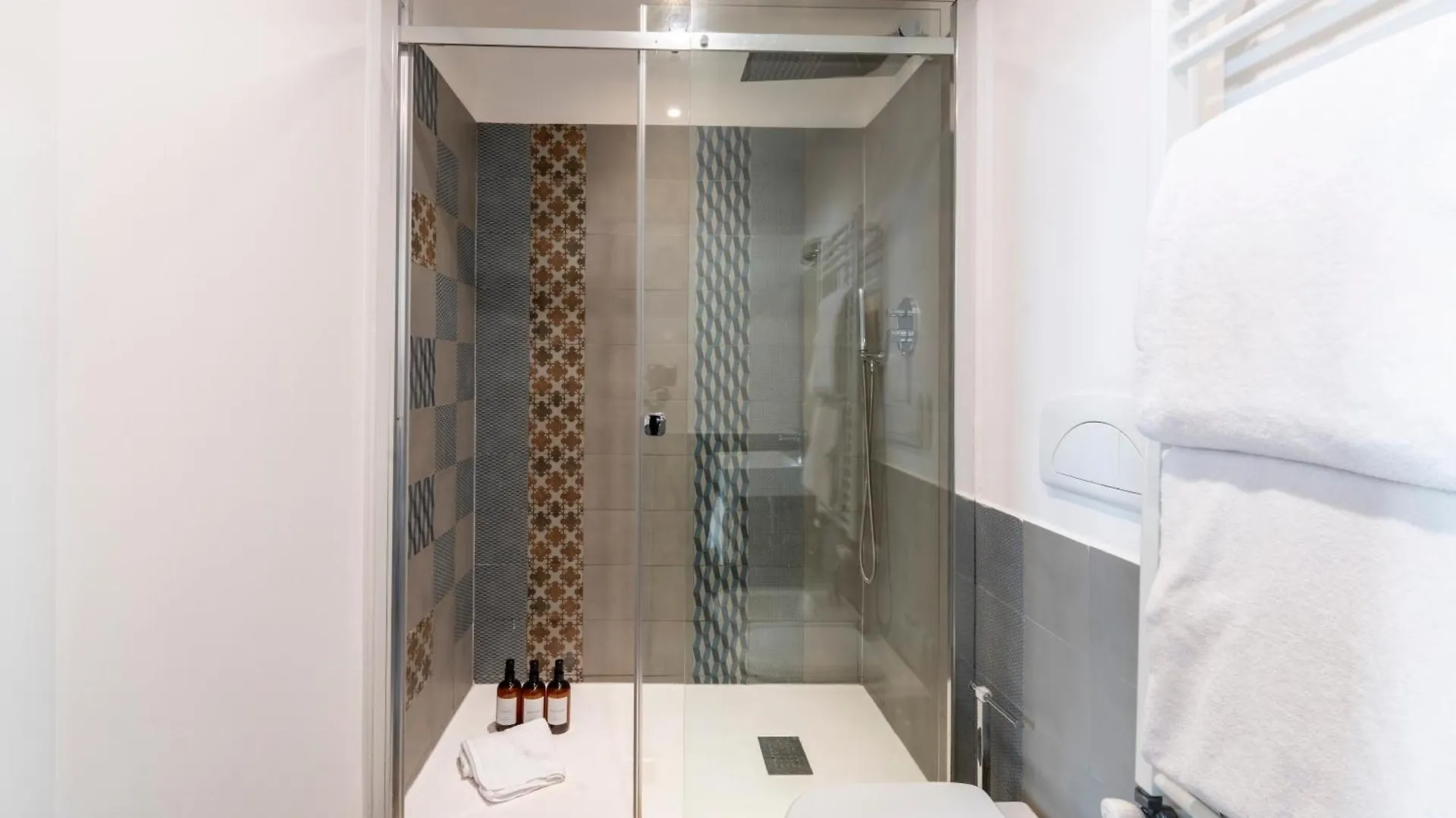 Bela Apartments Florence Guest house