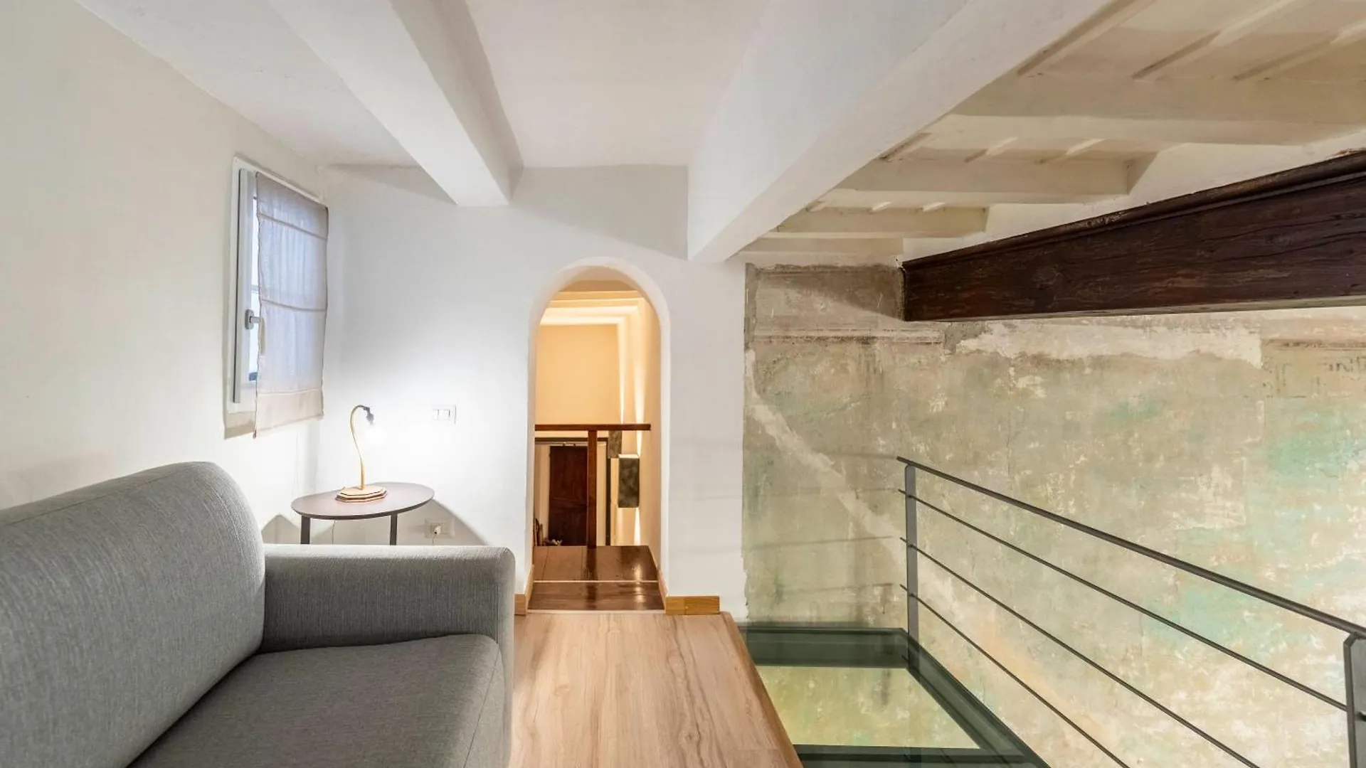 Bela Apartments Florence Guest house